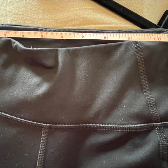 Size Small -Victoria’s Secret- 7/8 length legging - Picture 7 of 8